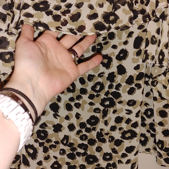 Off shoulder with straps - Picture 2 of 5